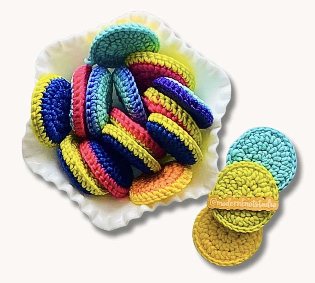 Round Dish Scrubby  (assorted colors)