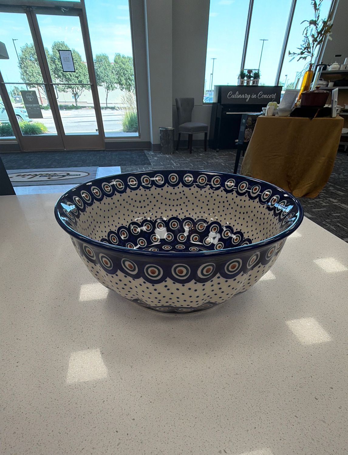 9" Round Bowl (peacock dot)