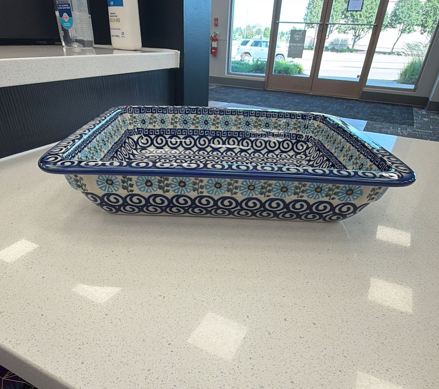 Rectangular Baking Dish (blue daisy spiral)