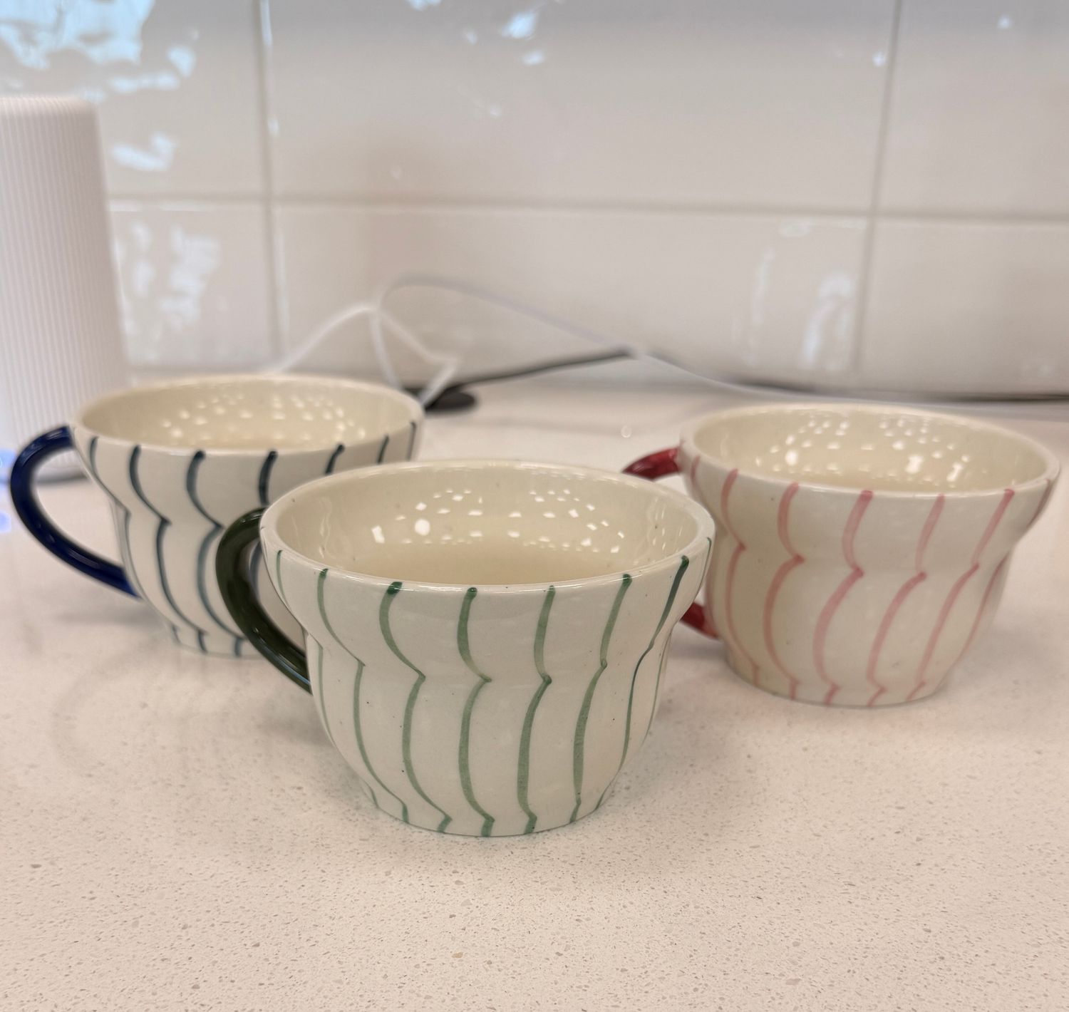 Stoneware Mug w/Wavy Stripes (3 Different Colors)