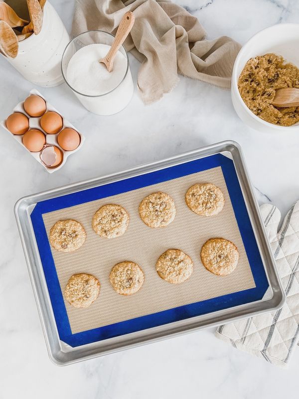 Half Sheet Pan &amp; Baking Mat