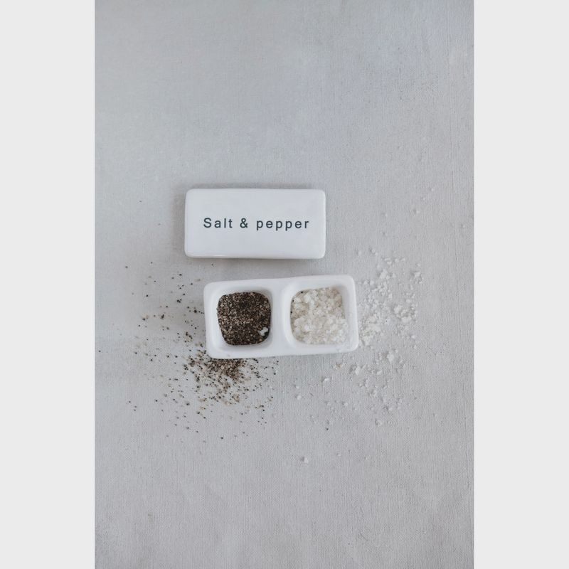 Stoneware Pinch Pot w/ Lid Salt &amp; Pepper