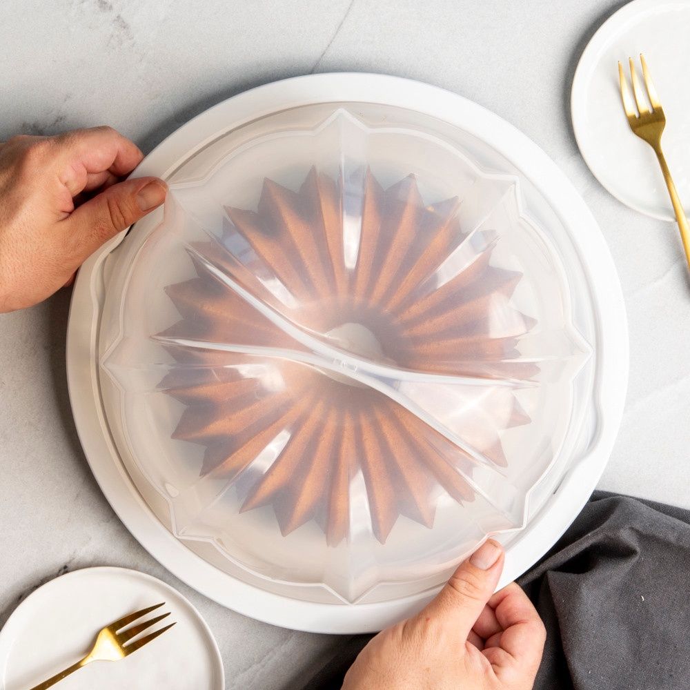 Translucent Bundt Cake Keeper - White