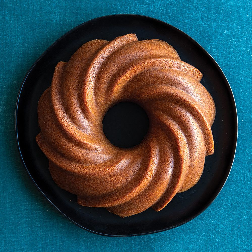 Formed Swirl Bundt Pan