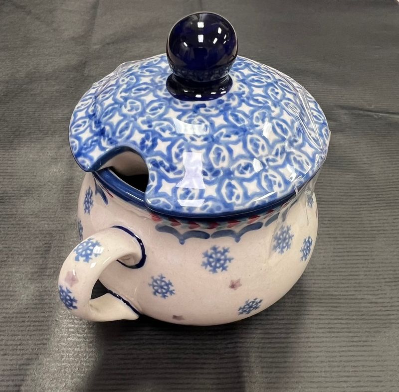 3.5" Round Sugar Bowl (snowflake love)