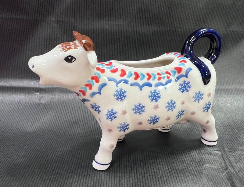 4oz Cow Creamer (snowflake love)
