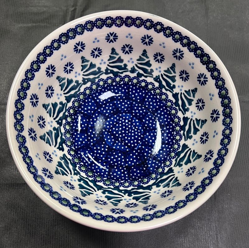 6.75" round bowl (snowy pines)