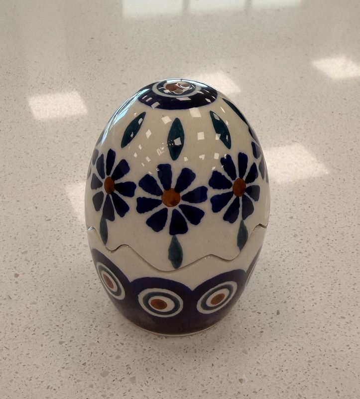 3" salt &amp; pepper egg (floral peacock)