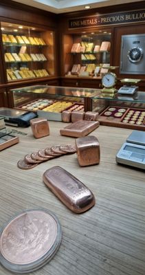 999.9 Fine Copper Relics Forge – Evokes rarity, ancient craftsmanship, and one-of-a-kind treasures.