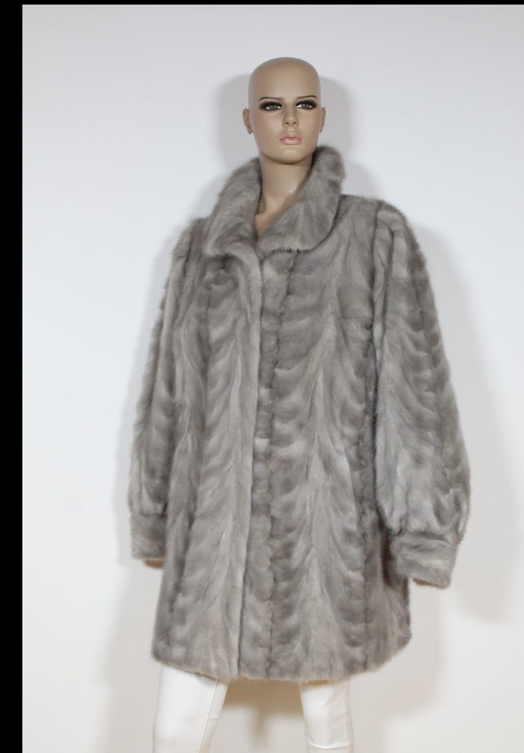 Chaquetón de trozos de manos  de visón color zafiro