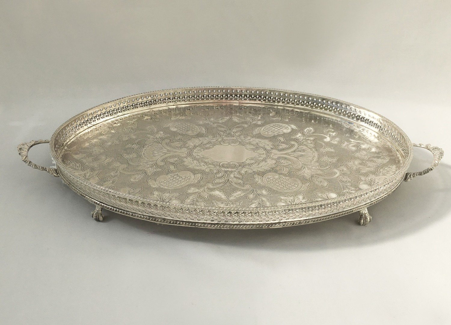 Silver - Large - Oval -  Platter - With two handles - Code SLO26