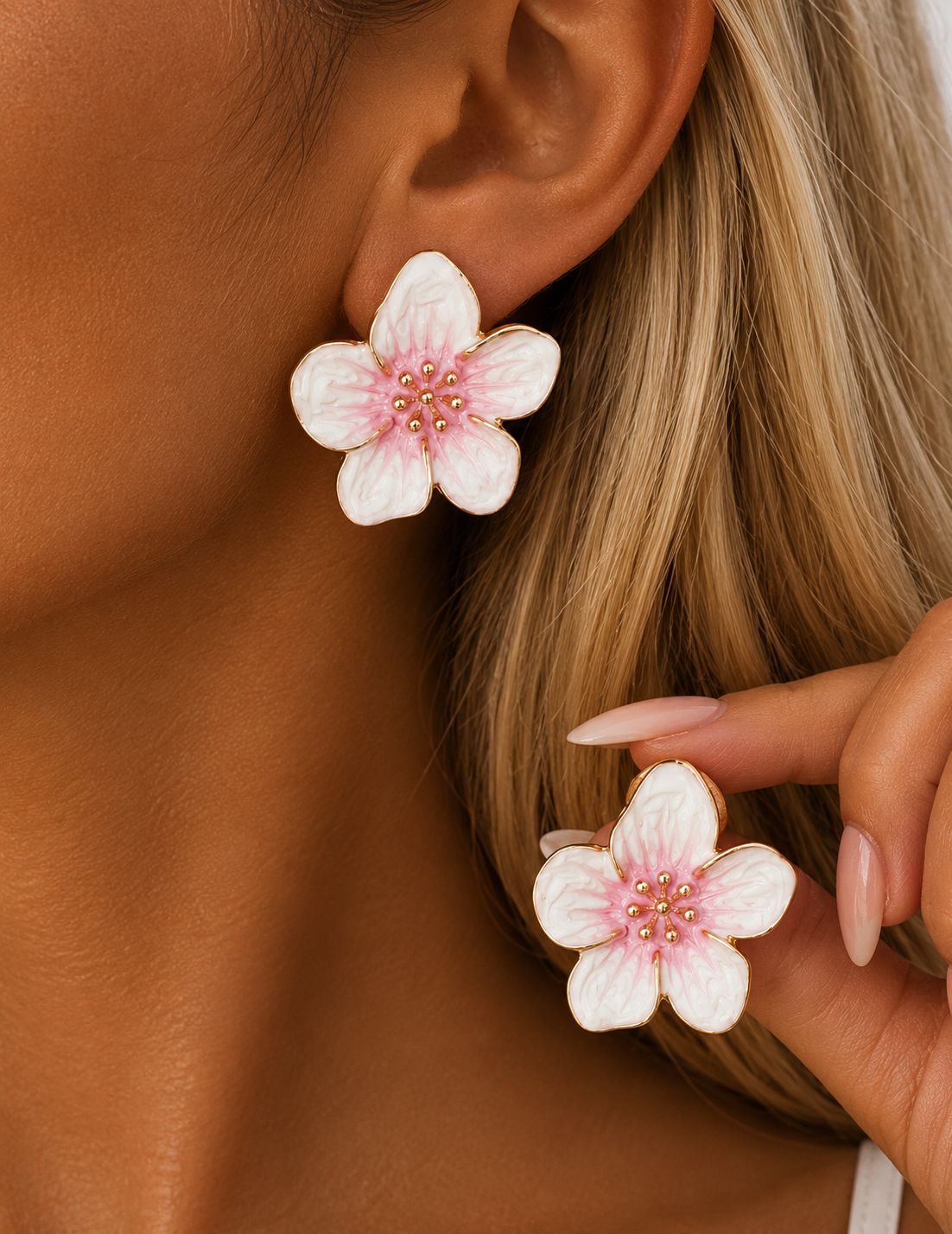 Oorbellen bloem wit roze