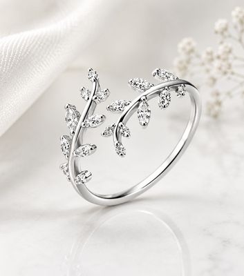 Ring bee silver and shiny