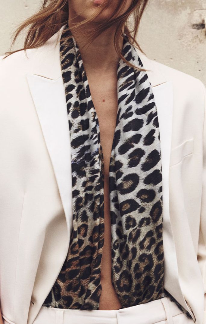 Faliero Sarti Sjaal MACULATA