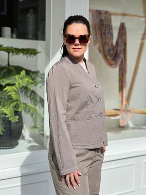 TRANSIT Jasje bruin M220