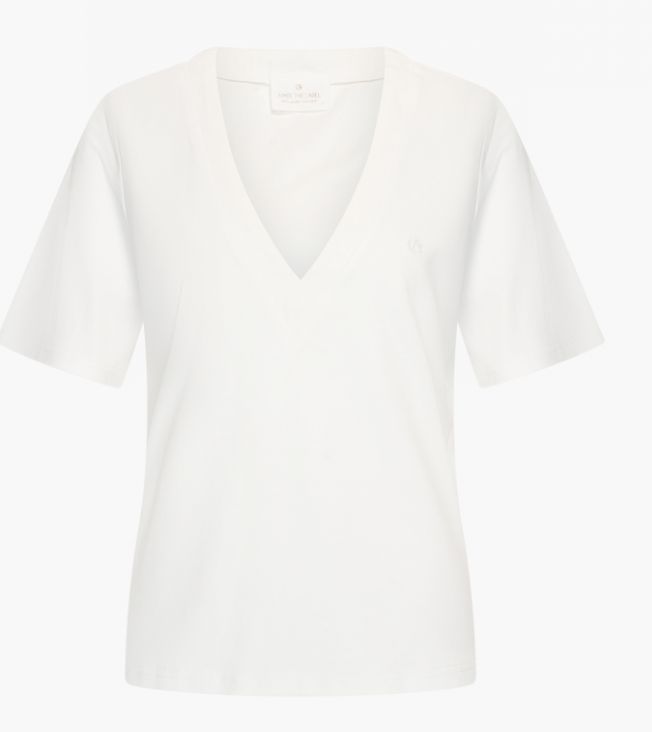 Aimee the Label Shirt ecru ZackA v-neck