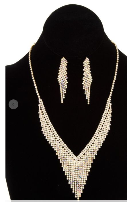 V Neck Crystal Gem Fringe Necklace Set