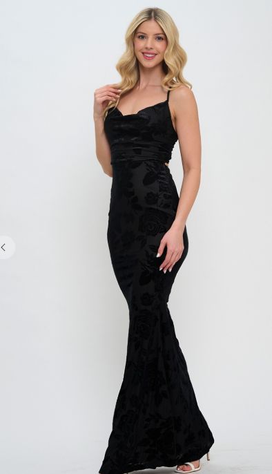 BD2462WD Floral Velvet