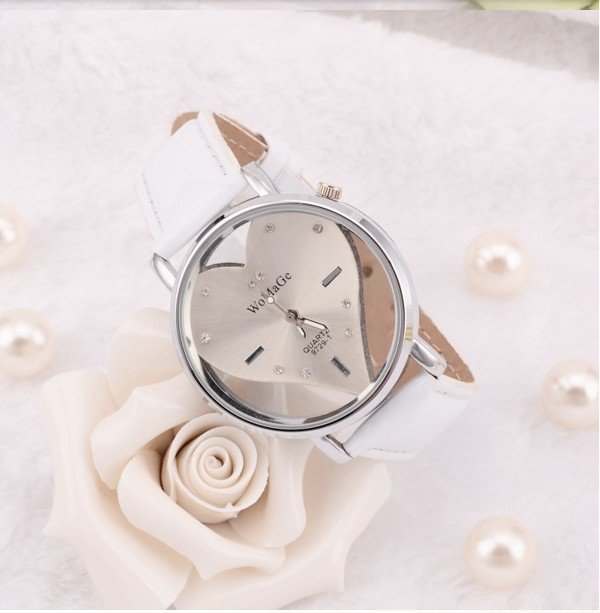 Hot Sell Vogue Watch Exquisite Peach Heart Design Casual Leather WristWatch Quartz Women Watch.Red&amp; 