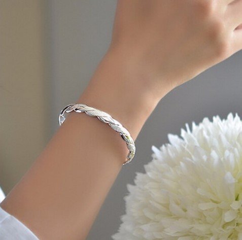 Woman bracelet