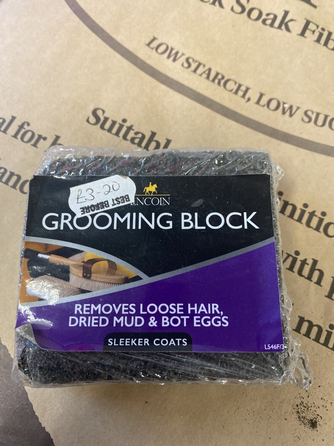 Lincoln Grooming Block