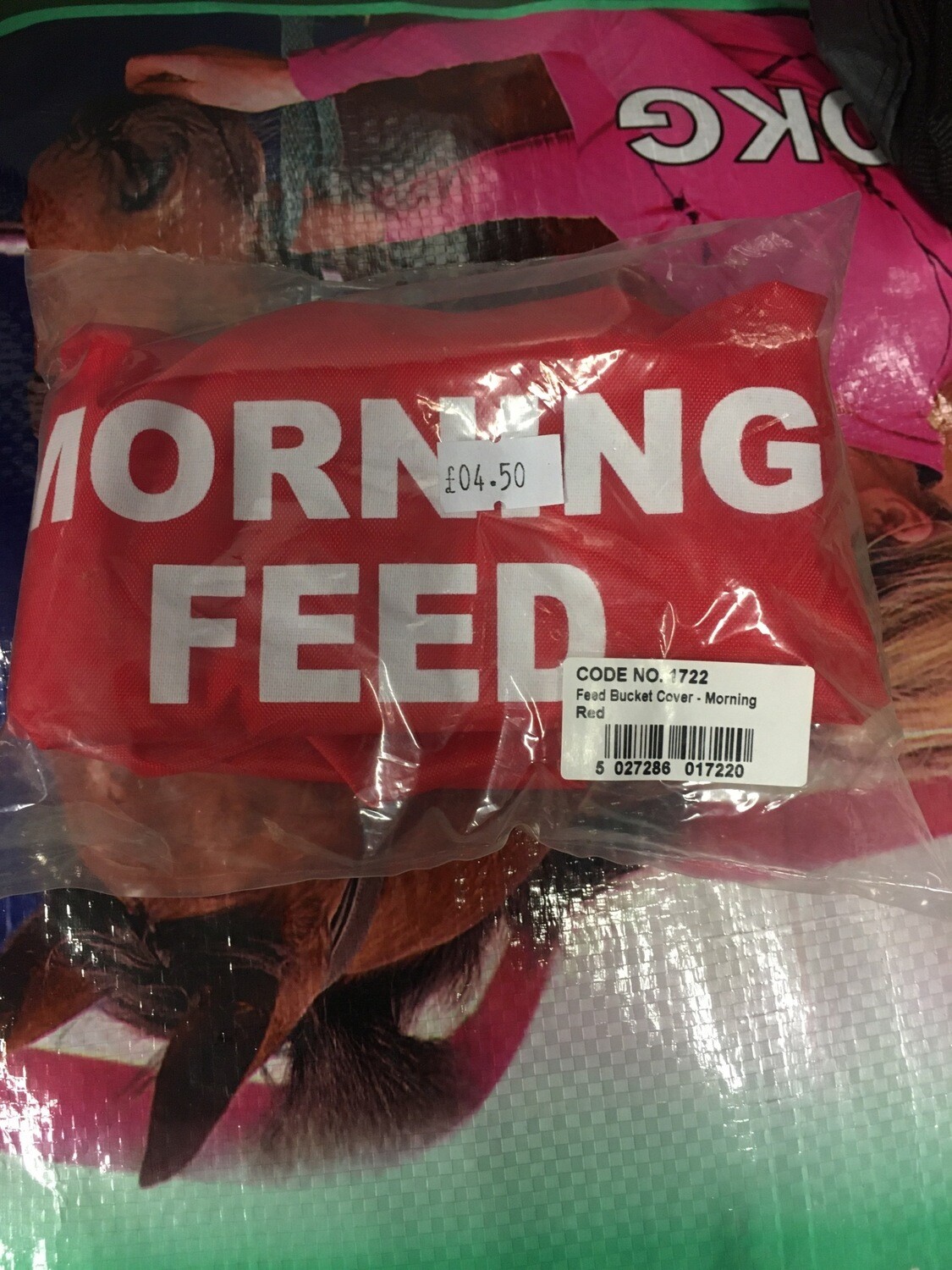 Morning Feed Bucket Cover Red