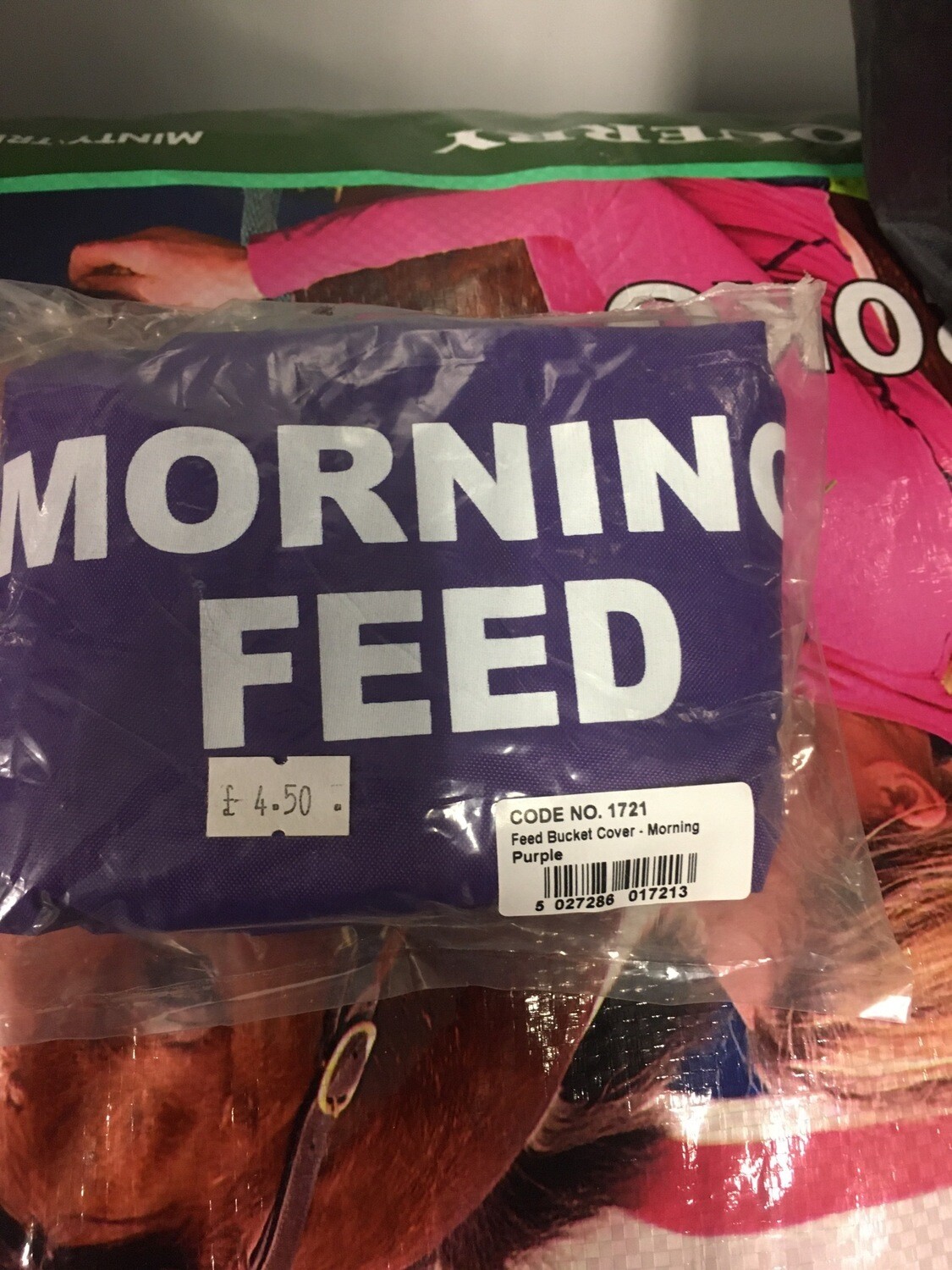 Morning Feed Bucket Cover Purple