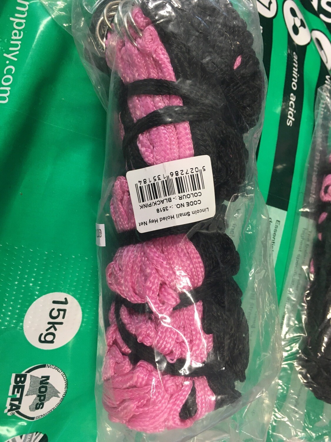 Lincoln Small Holed Hay Net - Black/pink