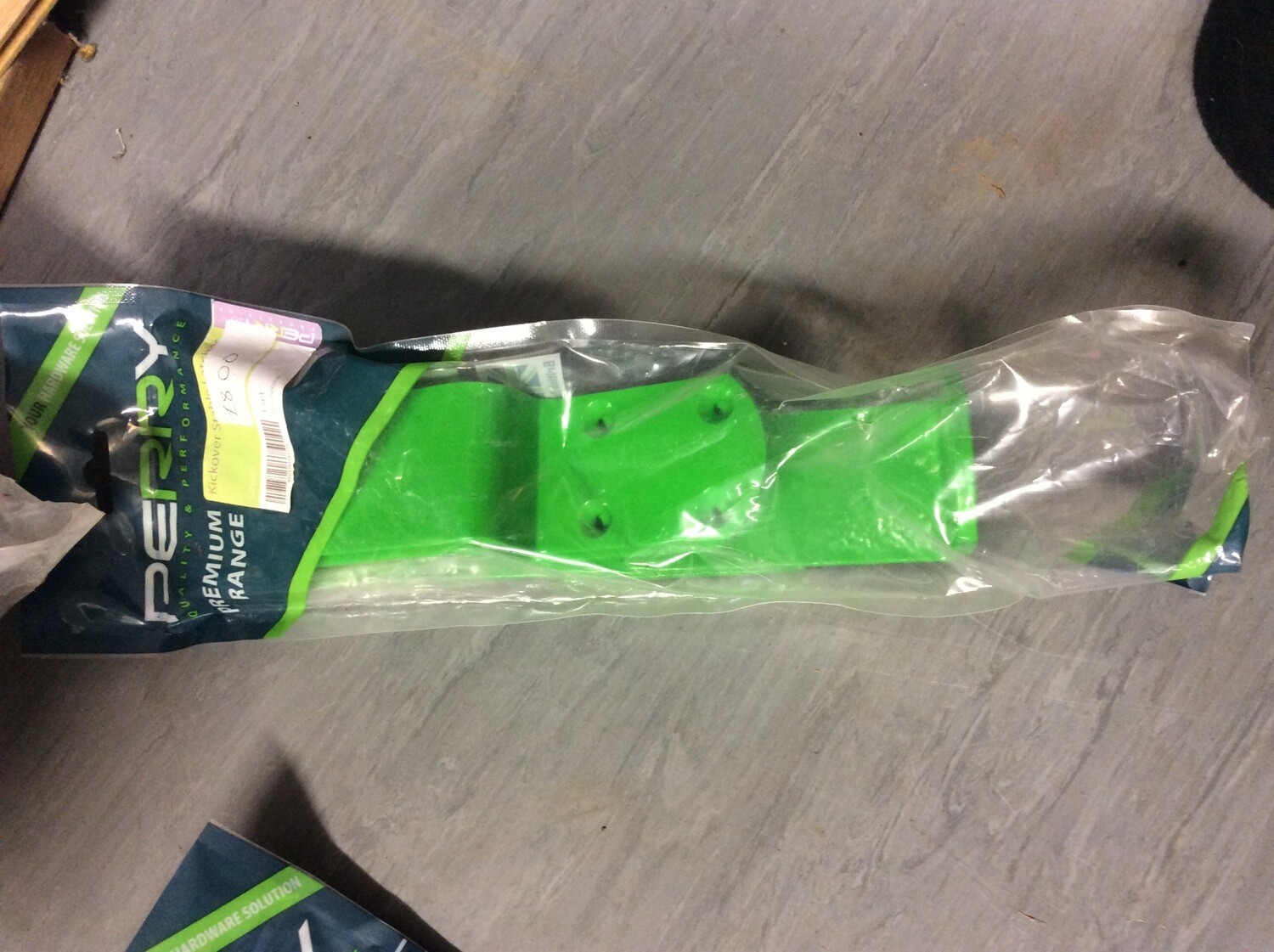 Green Kick Bolt