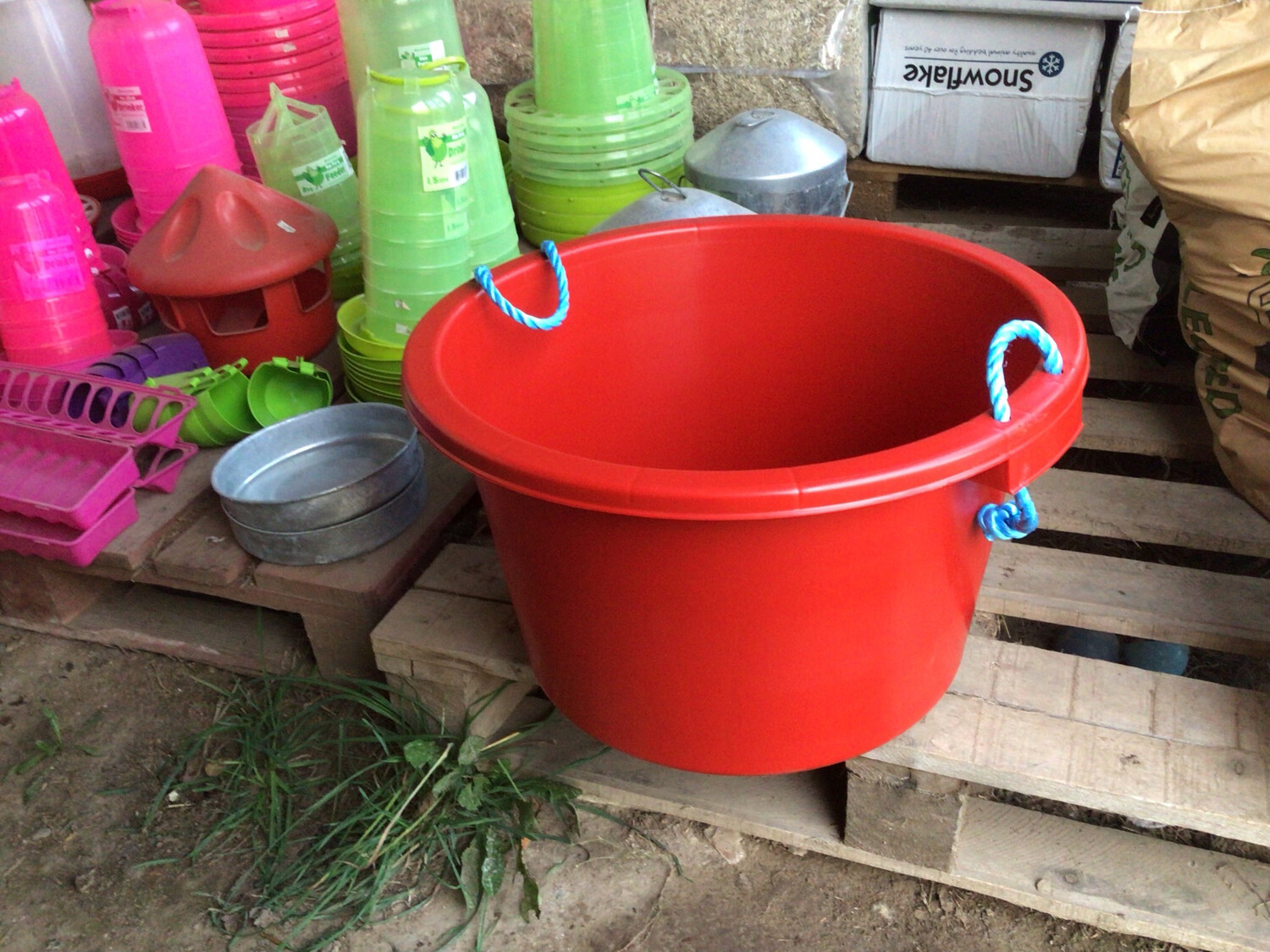 Rope Handle Water Bucket 75 L-red