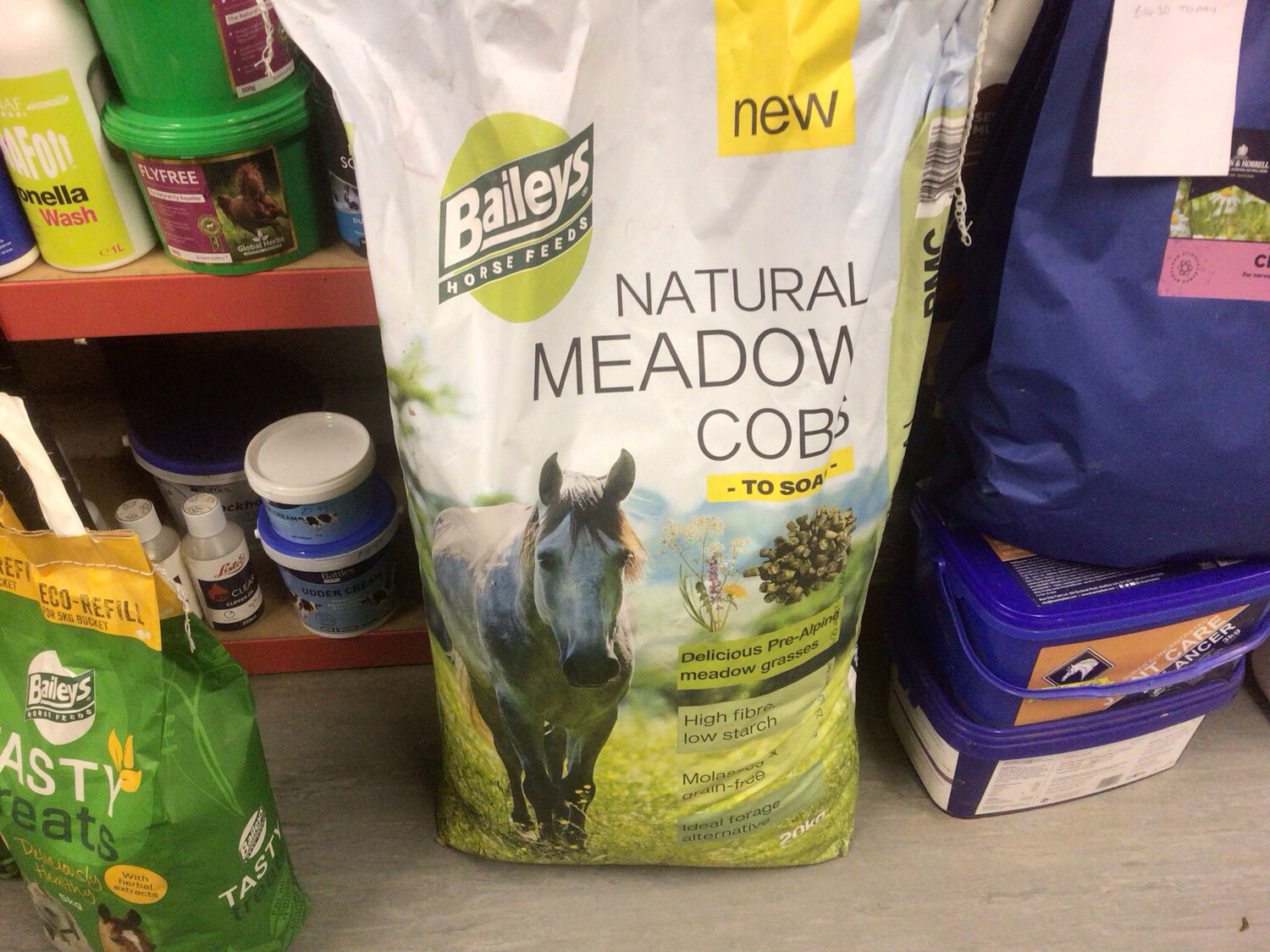 NEW BAILEYS NATURAL MEADOW COBS