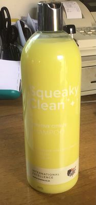 SQUEAKY CLEAN SENSITIVE CITRUS SHAMPOO 1litre By Equine America