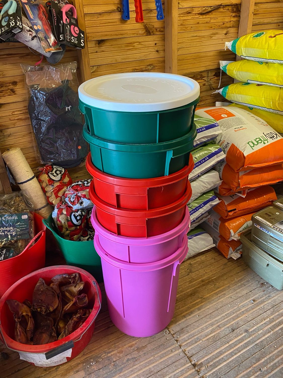 28 Litre Pet Feed Container &amp; Lid