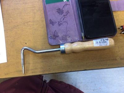 Lincoln Deluxe Hoof Pick