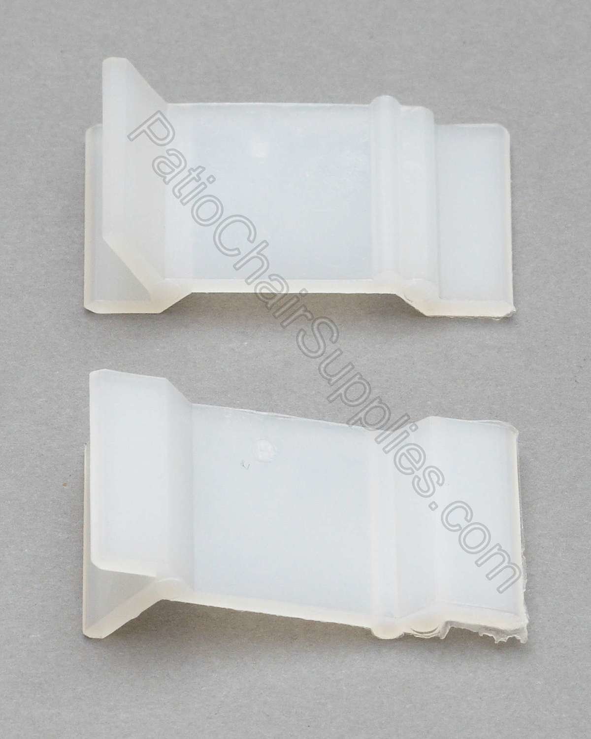 30-914 | 1 5/16” x 3/4” Table rim clip