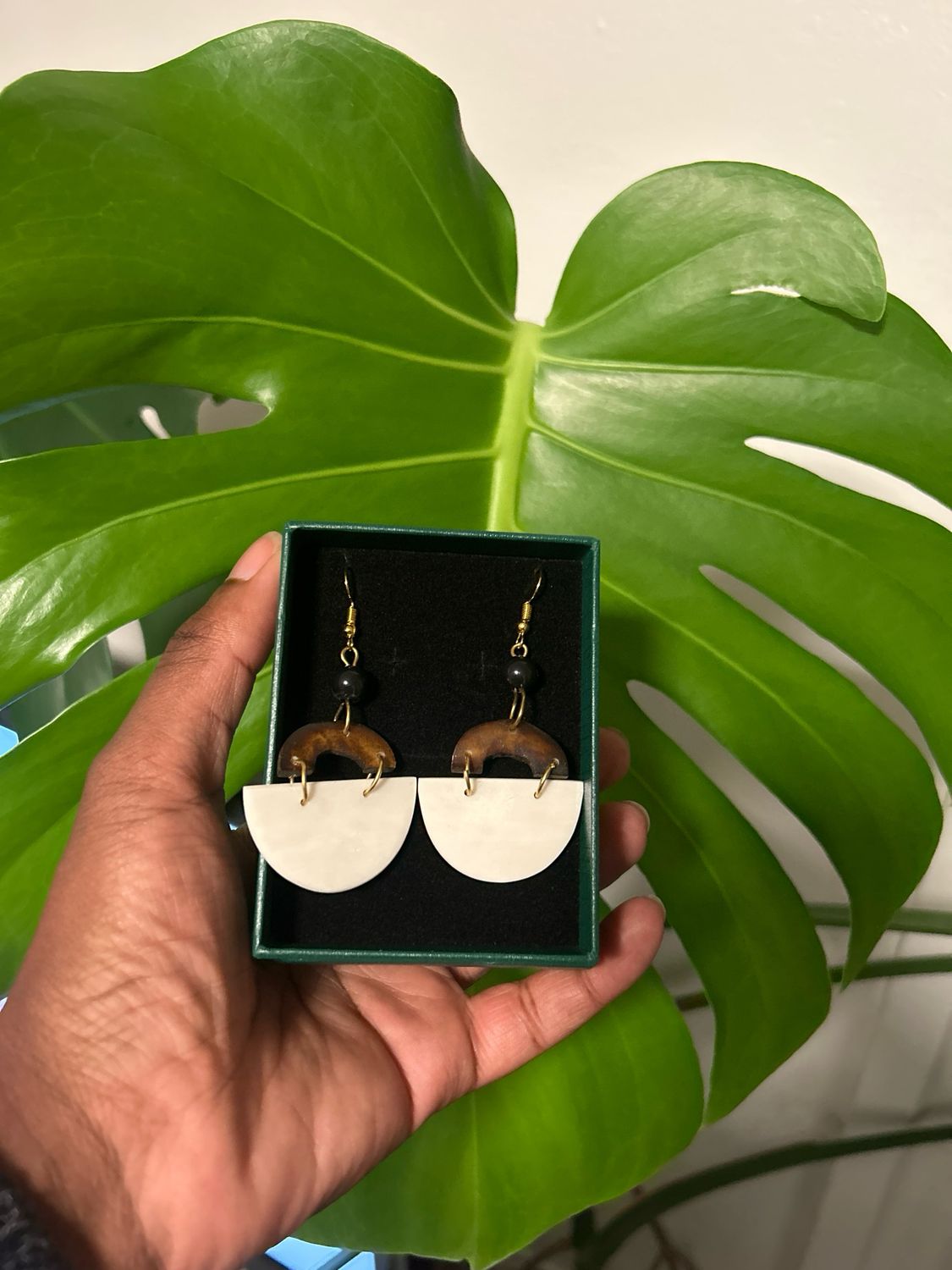 Nyeupe Bow with Brown Arch Earrings