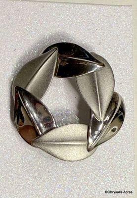 Silver Leaf Wreath Pin