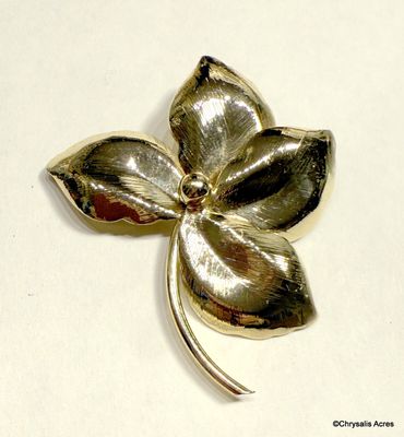 Gold Leaves Pin