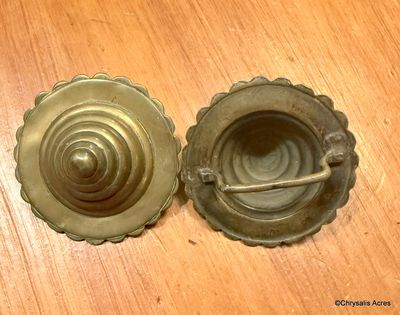 Beehive Rosettes - Vintage
