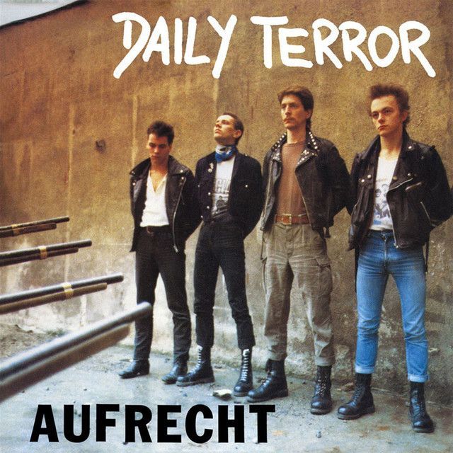 DAILY TERROR- Aufrecht DAILY TERROR- Aufrecht