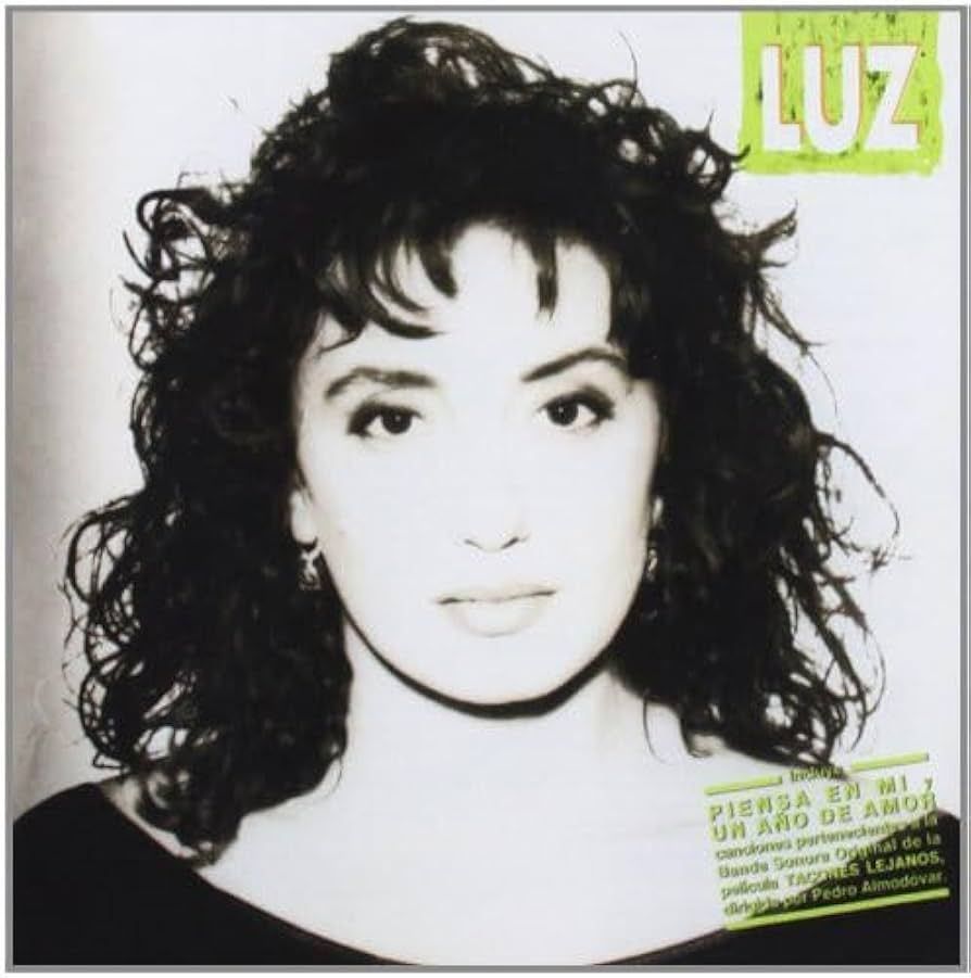 LUZ CASAL- A Contraluz
