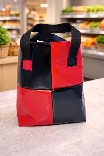 Blachentasche schwarz/rot Blachentasche schwarz/rot