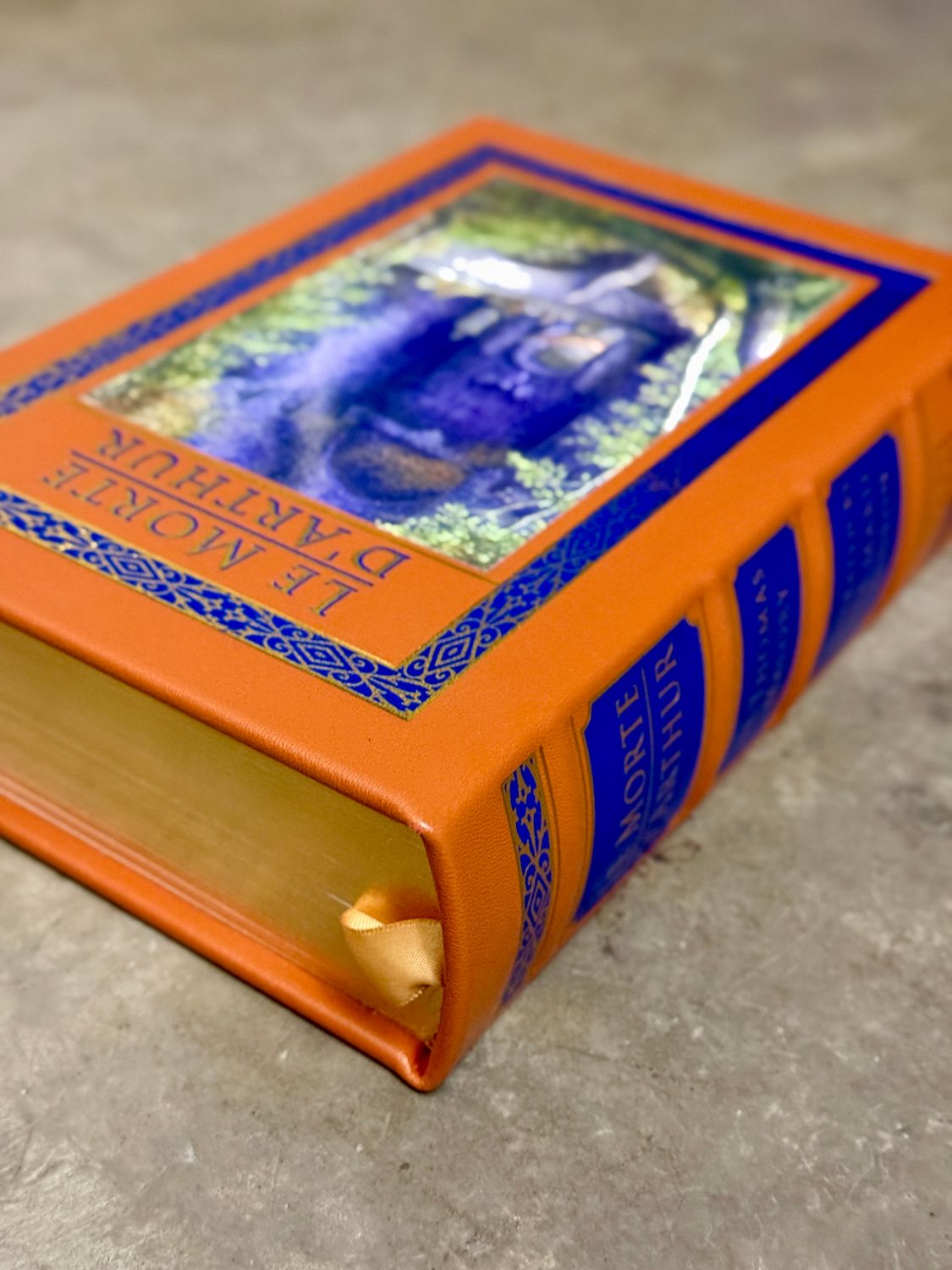 Le Morte d’Arthur by Sir Thomas Malory (Easton Press 2020 Signed Collector’s Edition, Anna-Marie Ferguson, COA)