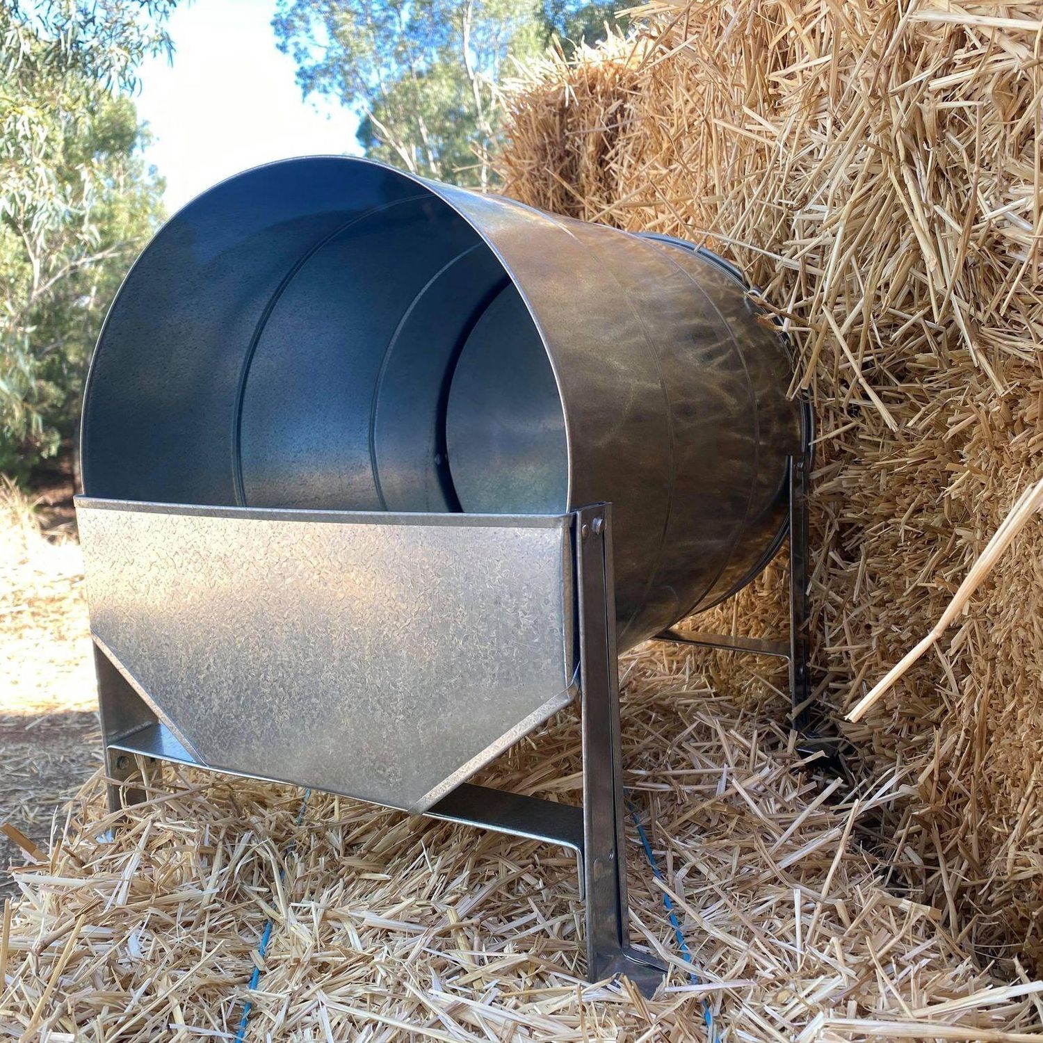 Galv Nesting/Laying Box with legs