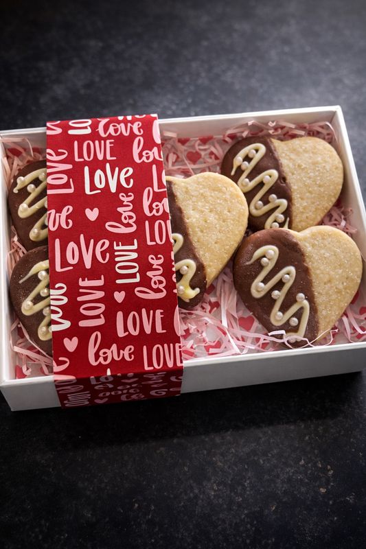 5 Milk Chocolate Dipped Shortbread hearts