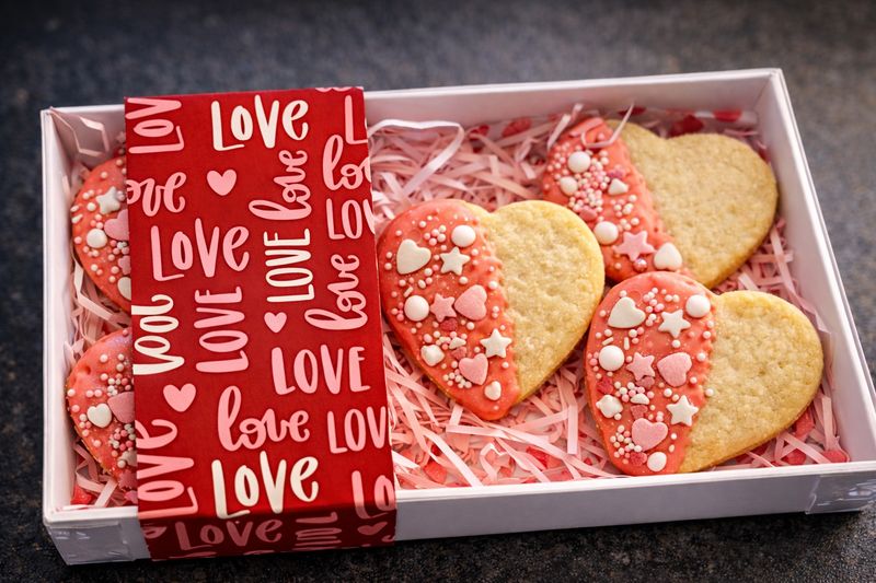 5 White Chocolate Dipped Shortbread hearts