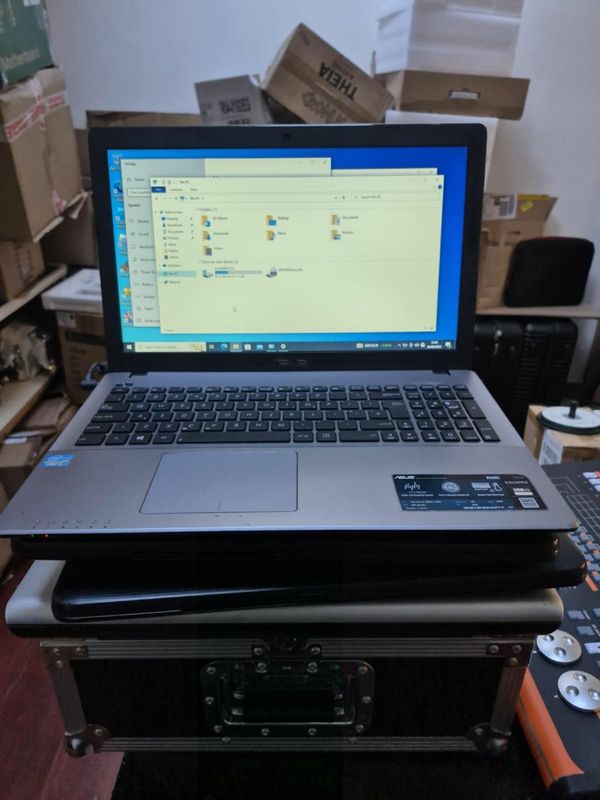 HP 15 Laptop - Windows 11 - 8 gig ram