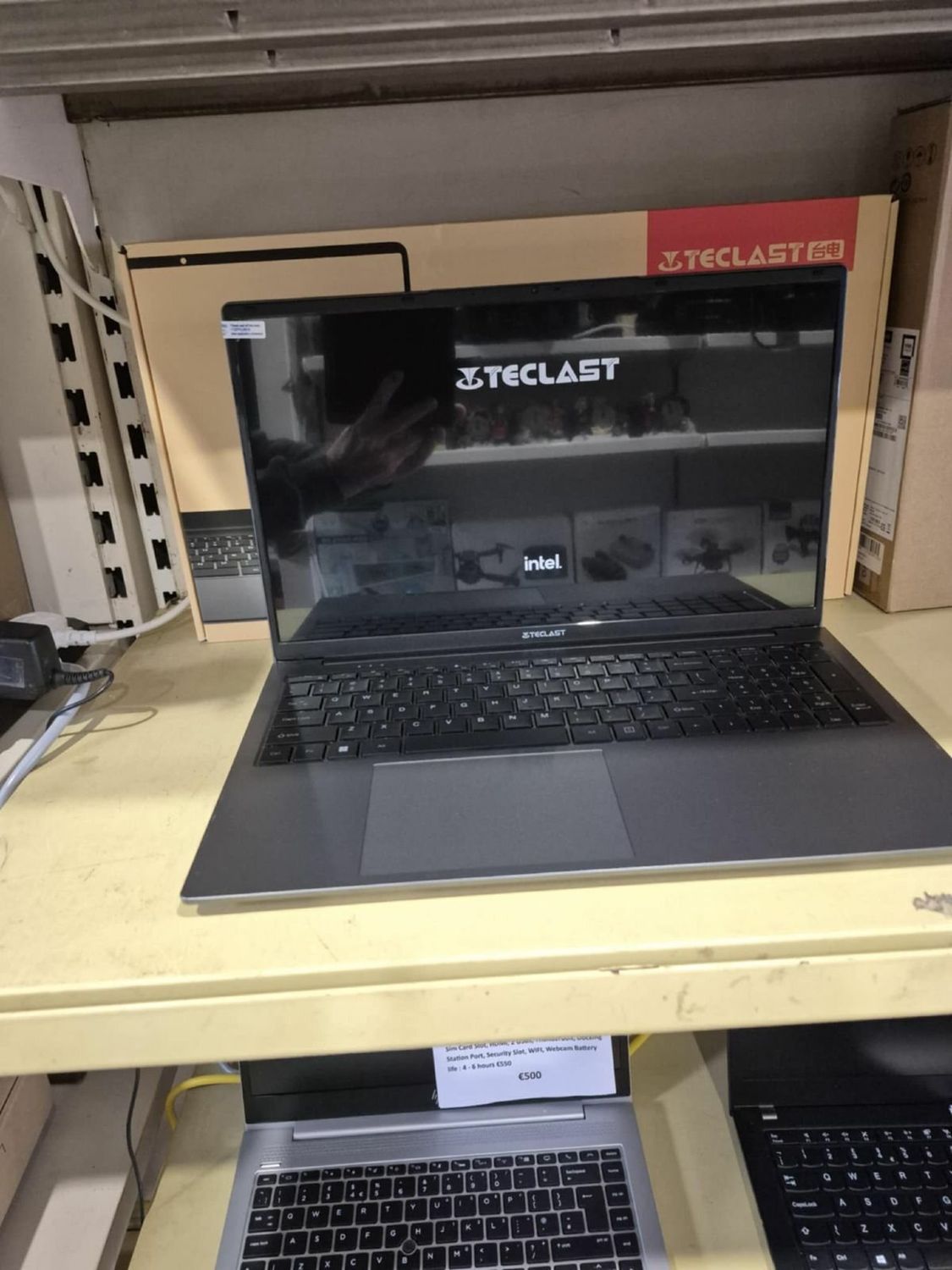 Teclast F17 Plus Laptop 17.3 screen. Windows 11