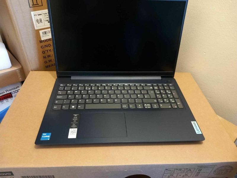 ​Lenovo IdeaPad 3 Laptop
