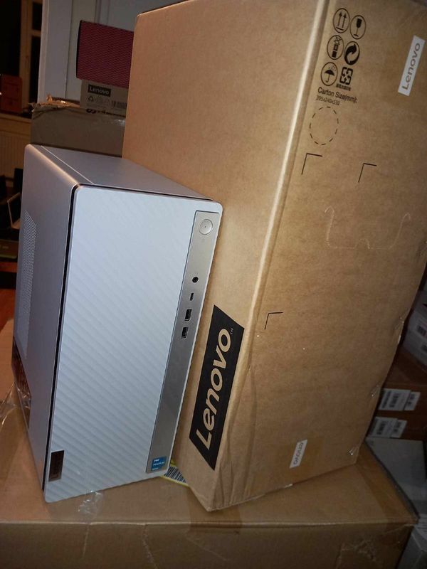 Lenovo IdeaCentre 5 Desktop Tower PC